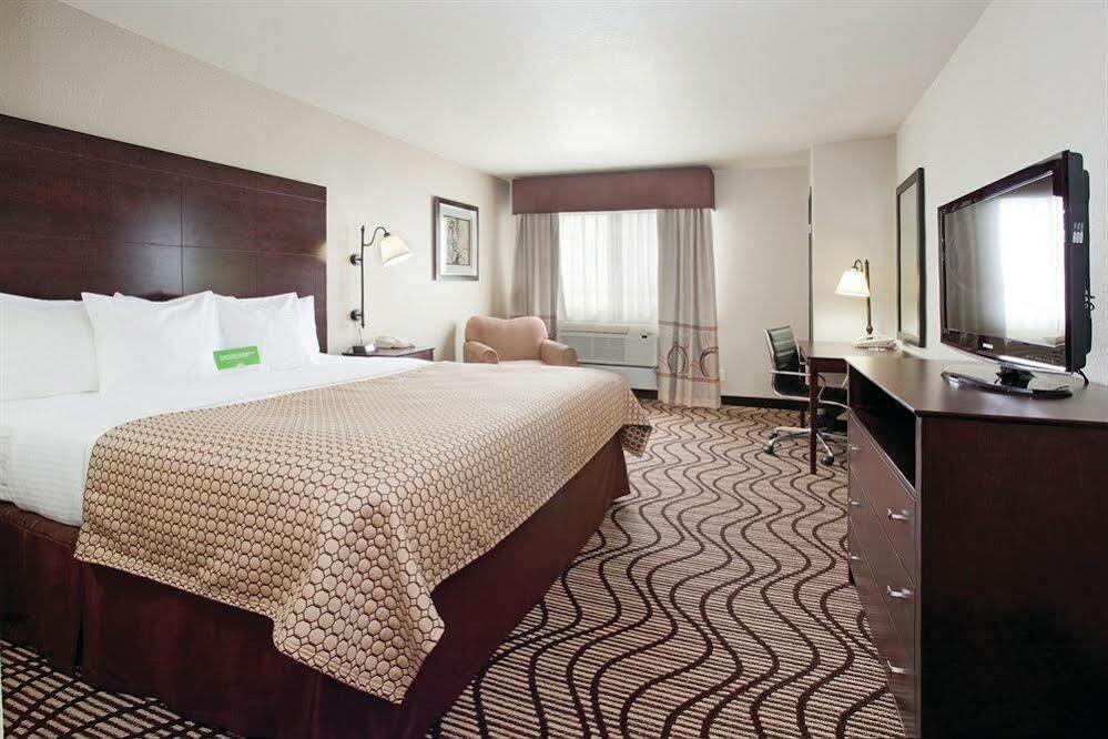 La Quinta By Wyndham Henderson-Northeast Denver Εξωτερικό φωτογραφία